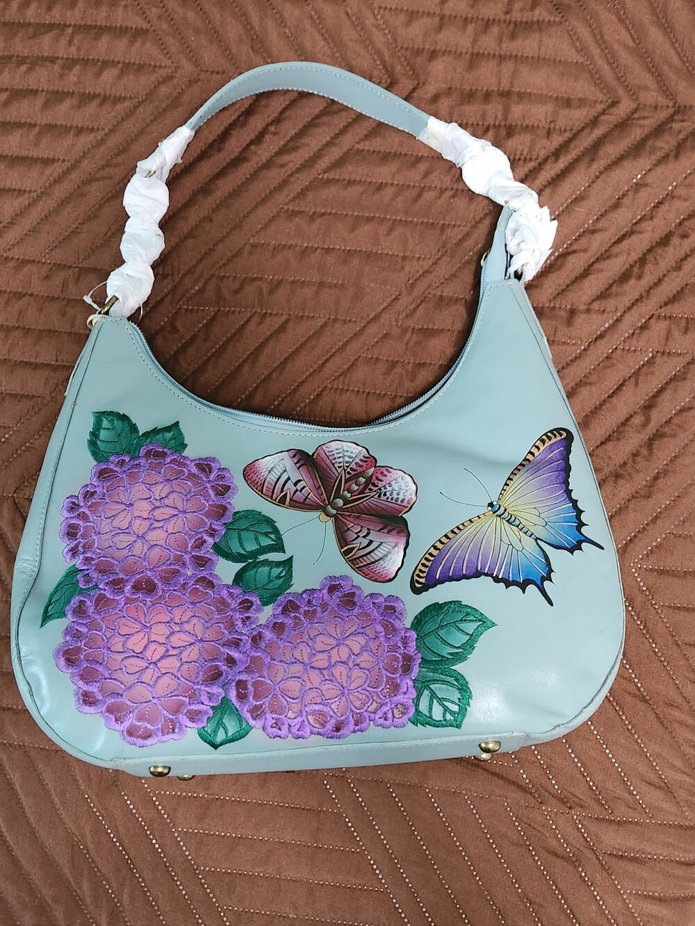 Hand-Painted Anuschka Leather Shoulder Bag With Butterfly & Hydrangea Design NWY - Picture 2 of 13